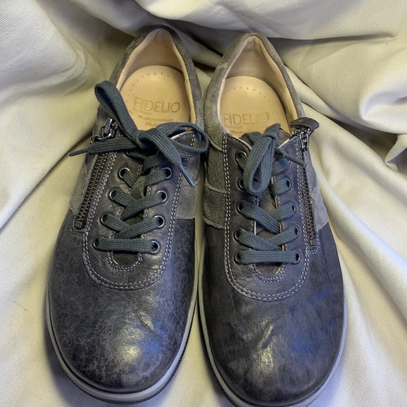 NWOT Fidelio Hallux Haley leather shoes never worn